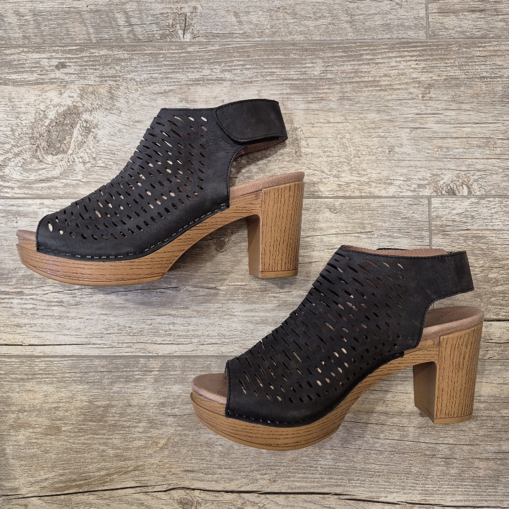 Dansko Danae Peeptoe Platform Sandal Black Laser Cut Leather Chunky Heel 7.5 - 8 - Picture 3 of 16